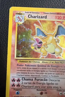 Pokemon TCG: Charizard (Unlimited Base Set ) Holo Rare 4/102 **Portuguese** - Image 2