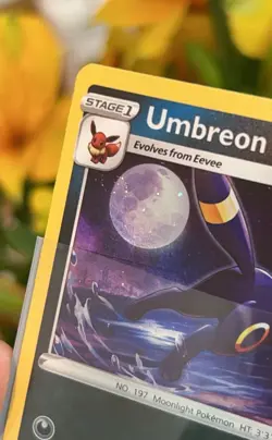 Pokemon TCG Umbreon SWSH129 Moon Swirl Black Star Promo Holo English 110 HP - Image 2