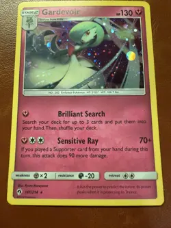 Gardevoir 141/214 Cosmos Holo Promo Lost Thunder Pokemon Card - Image 1