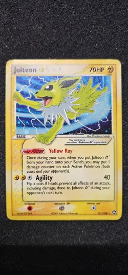 Jolteon Gold Star Holo Ultra Rare Vintage Pokemon Card 101/108 EX Power Keepers - Image 1