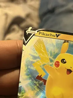 Pokemon TCG Pikachu V SWSH198 PROMO Holo LP ENG - Image 2