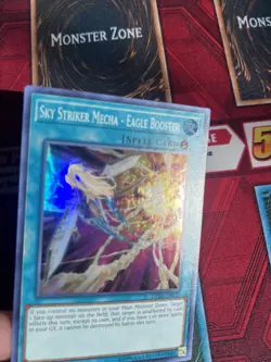Sky Striker Mecha Eagle Booster DASA-EN035 Dark Saviors LP - Image 3