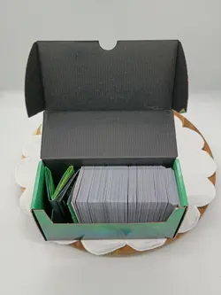 Magic The Gathering Ixalan Deck Master 225+ Cards in Box with Guides - Image 2