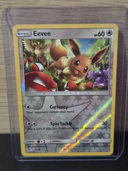 Eevee 48/68 - Reserse Holo - Hidden Fates - Pokemon TCG - Image 1