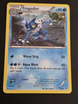 2013 POKEMON TCG FROGADIER 13 XY KALOS STARTER SET HOLO LP - Image 1