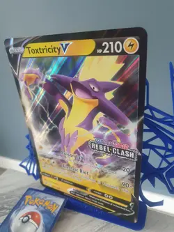 Pokemon TCG Toxtricity V 070/192 Rebel Clash Stamped Promo Jumbo Oversized Card - Image 4