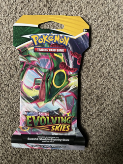 Pokemon Sword & Shield Evolving Skies booster pack sleeve 10 cards NEW - Image 1