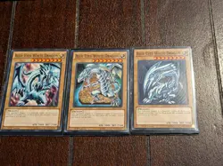 Konami Yu-Gi-Oh! LDK2 Blue-Eyes White Dragon 1st Ed 3-Card Lot LDK2-ENK01 - Image 1