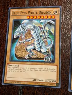 Konami Yu-Gi-Oh! LDK2 Blue-Eyes White Dragon 1st Ed 3-Card Lot LDK2-ENK01 - Image 3