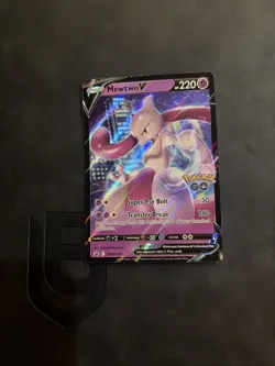 Pokemon TCG Mewtwo v Holo Ultra Rare - Image 1
