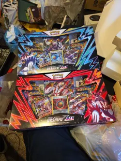 Pokemon Single & Rapid Strike Urshifu VMAX Premium Collection Box Sealed 820650838934 - Image 1