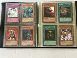 YUGIOH VINTAGE CARD LOT -W Binder - Image 4