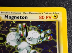 *French* Magneton 2000 Holofoil - 11/62 Fossil Pokemon Card NM - Image 2