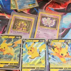 Pokemon TCG Mewtwo Base Set Holo + Pikachu V 063 Card Lot English - Image 1