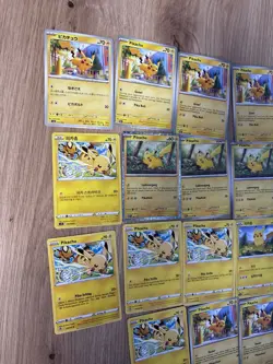 Pokemon Karten Lot 18x Pikachu Sammlung Mix Deutsch Englisch Japanisch Korea⁠ - Image 4