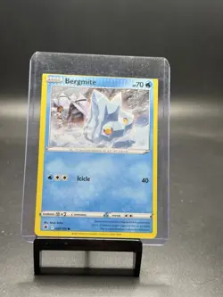 Bergmite Pokemon TCG Card 044/203 Crimp Error - Image 1