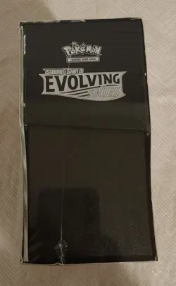 Pokemon TCG Evolving Skies Elite Trainer Box ETB English 8 Booster Packs 2021 - Image 5