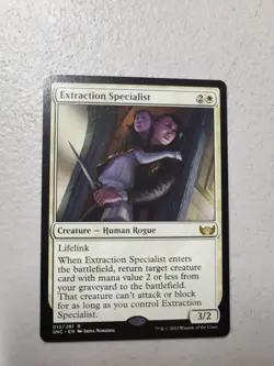1x MTG Extraction Specialist (12/486) Streets of New Capenna NM Free Shipping - Image 1