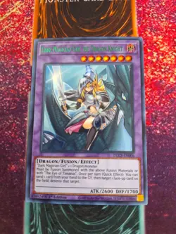 Yu-Gi-Oh! Dark Magician Girl the Dragon Knight DLCS-EN006 Green Ultra Rare NM - Image 1