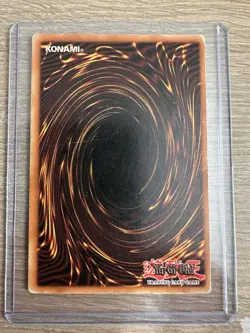 Dark Magician Ultra Rare Spanish SDY-006 BIY-S006 1st Edition HP Yugioh - Image 2