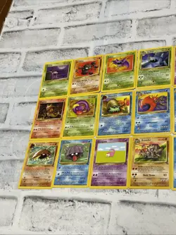 Pokemon 1999 Pokemon Fossil - Lot of 31 Cards Vintage Vtg Card - NO DUPES LP/NM - Image 2