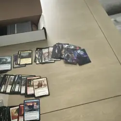 Magic: The Gathering Mixed Assorted Card Lot in Storage Box - Multiple Cards - Image 3