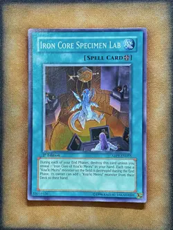 Yugioh Iron Core Specimen Lab ABPF-EN055 Super Rare 1st Ed NM - Image 1