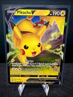 Pikachu V 043/185 SWSH04: Vivid Voltage Ultra Rare Pokemon TCG Card NM - Image 1