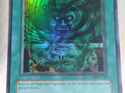 Giant Trunade - MRL-048 Super Rare YuGiOh TCG Spell Card Heavy Play (see pics) - Image 3