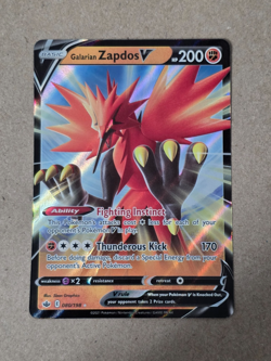 Galarian Zapdos V 080/198 Full Art Rare Chilling Reign Pokemon TCG - Image 1
