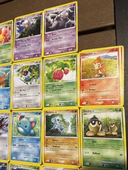 Diamond & Pearl (2007) Pokemon TCG: Base Set - Lot Of 28 Cards, 2 LP, 26 NM - Image 3