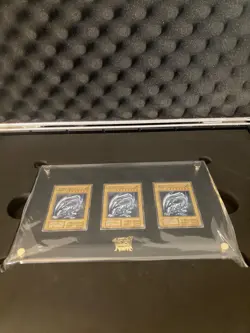 Yu-Gi-Oh 25th Anniversary Ultimate Kaiba Blue-Eyes White Dragon Set Attache case - Image 1
