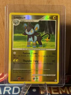 Pokemon! Luxio 52/130 Diamond and Pearl Reverse Holo - Image 2