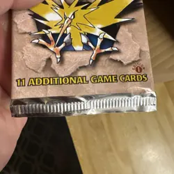Pokemon 1999 Fossil 1st Edition Zapdos Booster Pack HEAVY 21.19 Vintage WOTC - Image 4