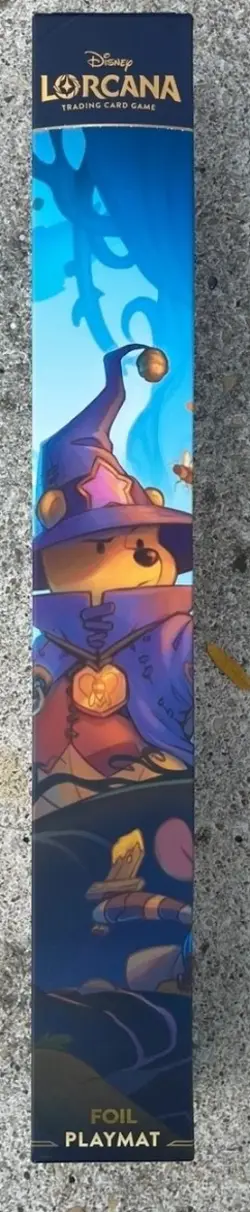 Tapis de jeu officiel Disney Lorcana Playmat foil Winnie-With a Few Good Friends - Image 1