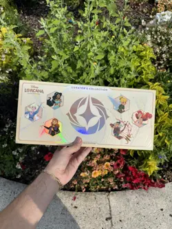 D23 DISNEY LORCANA COLLECTOR CARDS BOX SET CURATOR HEROINES EDITION 2026 - Image 1