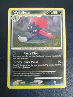 Pokemon Card Weavile 40/130 Diamond & Pearl Base Set Non-Holo Rare - Image 1