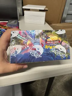 Pokemon TCG SWSH Evolving Skies Booster Box SEALED with Acrylic Case - Image 5