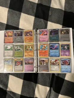 Pokemon trading card collection - Binder with ex, vmax, full arts and more - Image 3