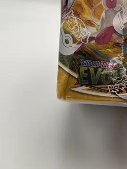Pokemon TCG Evolving Skies Booster Box English OKAY Condition - Image 5