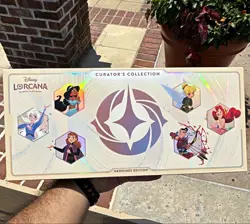 Disney Lorcana TCG Curator's Collection Heroine's Edition Box (6 Cards) - Image 1