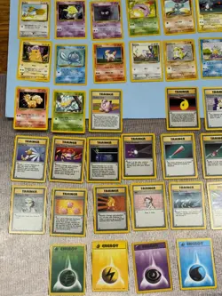NEAR Complete Base Set 17-102 Rare-Commons-Uncommons Non Holo Pokemon Cards - Image 4