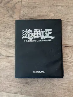 Original 1996 Konami Yu-Gi-Oh! 4 Pocket Card Binder Album 56 Card Capacity 14 Pg - Image 1