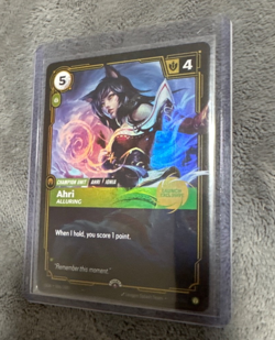Ahri - Alluring (Launch Exclusive) - Riftbound Promotional Cards (PR) - Image 1
