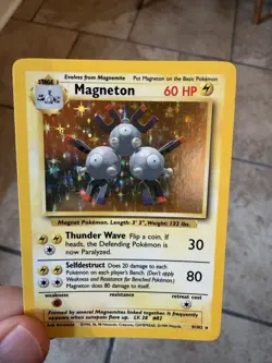 Pokemon TCG Magneton Base Set Holo Unlimited Rare Card 9/102 - Image 2