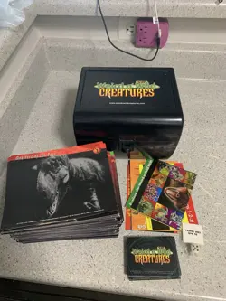 Weird N Wild Creatures 357 Large & 25 Small Cards Some Duplicates Carrying Case - Image 1