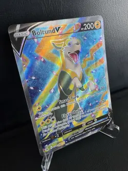 Boltund V 249/264 - Pokemon Swsh08: Fusion Strike - Holo (NM) - Image 3