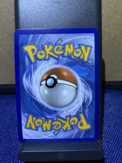 Pokemon TCG Bea 180/185 SWSH04 Vivid Voltage English Ultra Rare Full Art Holo - Image 2