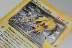 Rocket’s Zapdos 15/132 Celebrations: Classic Collection Pokemon 25th Anniversary - Image 3