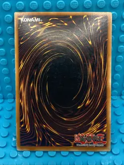 Yugioh! Blue-Eyes White Dragon Secret Rare BPT-009 LP Collectors Tin - Image 2